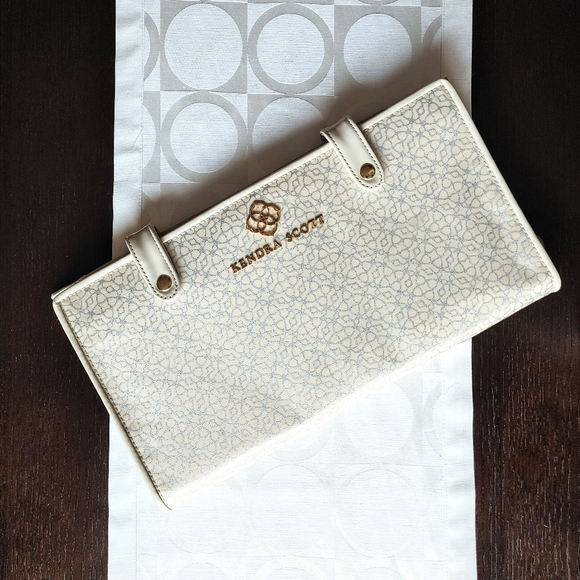 Kendra Scott Jet Set Large Jewelry Organizer - Picture 4 of 9